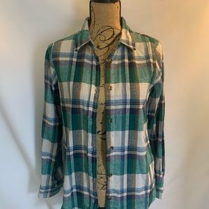 NWT Thread  &Supply Plaid Flannel Women's/Juniors Size Small Green Shacket